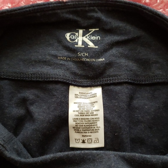 Calvin Klein workout capri pants - Picture 4 of 4